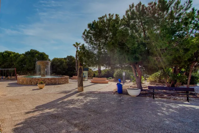 Oportunidad junto a la playa de los Locos, 2 dormitorios piscina y garaje — 31