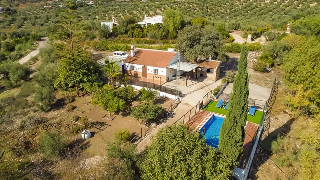 Finca rústica 2 habitaciones 140m² en venta - Polígono - Alrededores - Pedanías — 44
