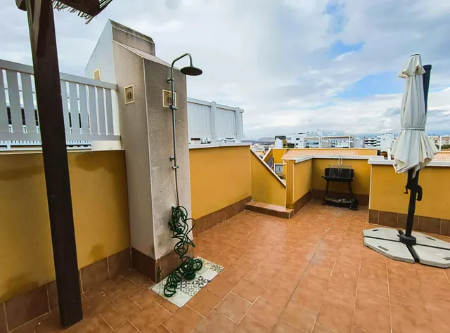 VENTA DE EXCLUSIVO BUNGALOW ÁTICO CON ESPECTACULAR TERRAZA — 12