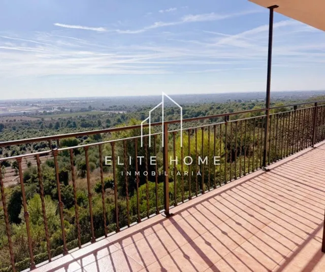 Una villa para disfrutar en familia en exclusiva urbanización y con el mediterráneo como horizonte — 14