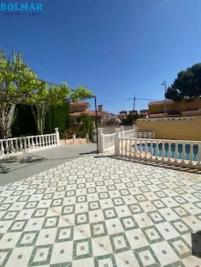 Villa Independiente en Bolnuevo - foto 4