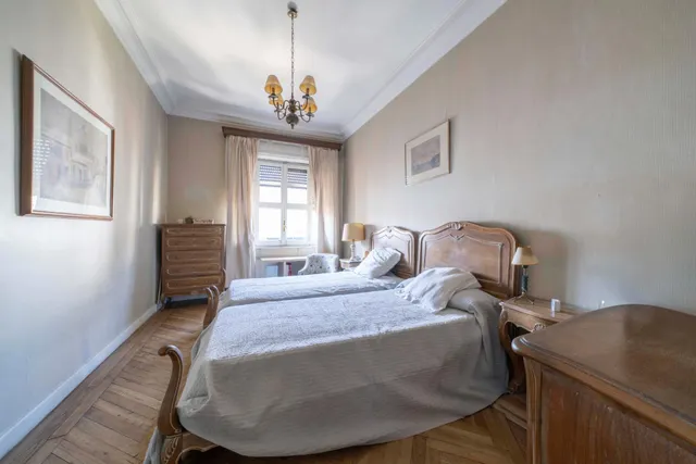 Vivienda clásica de 4 dormitorios con vistas a jardín en el barrio de Castellana — 22
