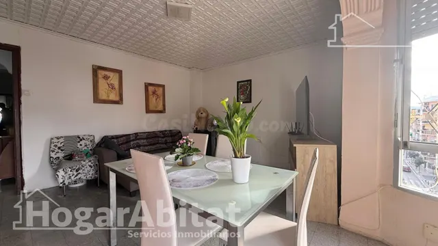 ¡PERFECTO PARA INVERTIR! AMPLIO, EXTERIOR Y LUMINOSO, CERCA  - foto 2