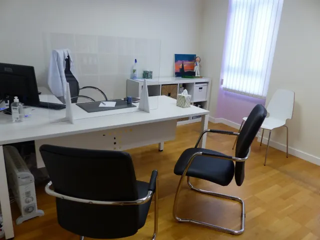 BAJADA DE PRECIO ¡¡¡¡¡     OFICINAS EN VENTA EN PLENO CORAZON DE LA CIUDAD — 2