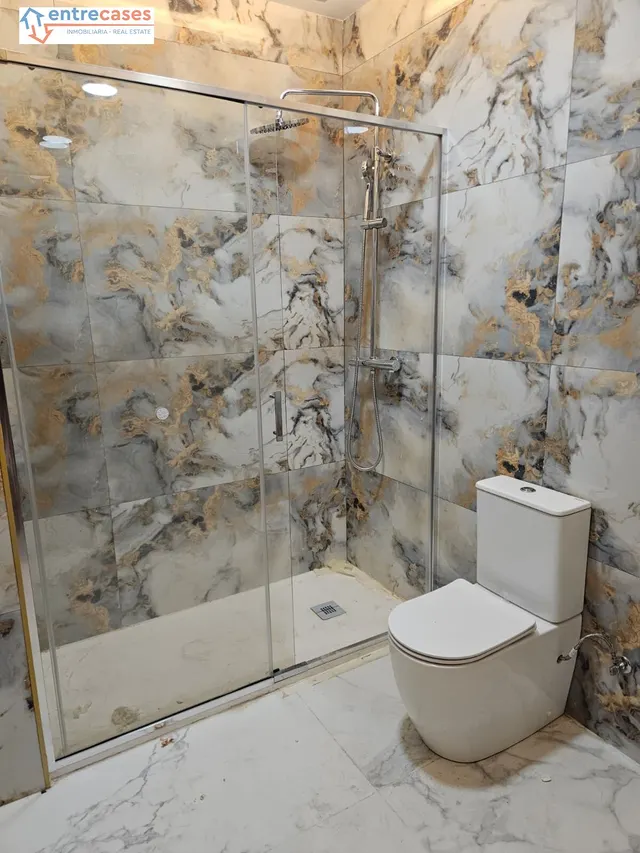 Casa Tipo Dúplex 4 habitaciones 328m² en venta - 3 de Abril — 17