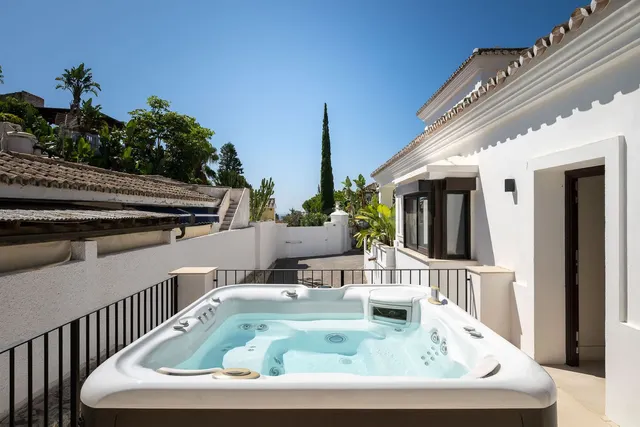 Chalet 6 habitaciones 708m² en venta - Marbella — 5