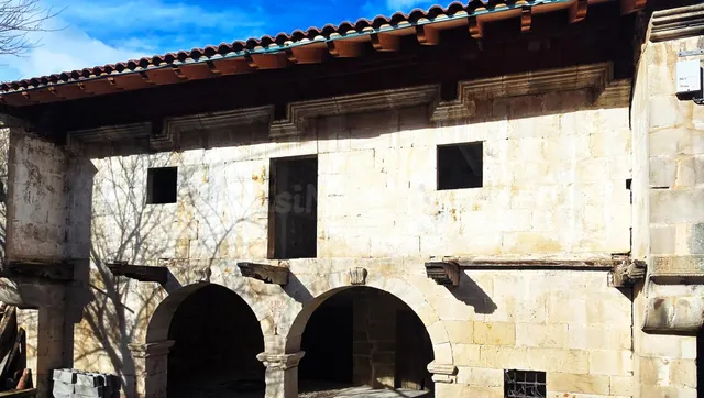 Casona solariega de piedra en Corral–Cohicillos (Cartes, Can - foto 2