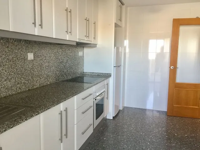 PISO EN URBANIZACION, CON PISCINA , PADEL, — 6