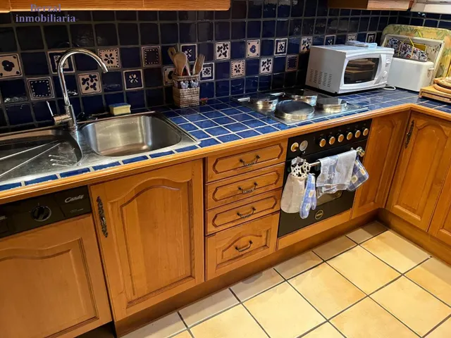 Casa en parcela de casi cuatro mil metros, con piscina, jardin, maravillosas vistas. — 42