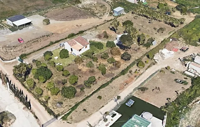 Encantadora casa de campo con parcela a un paso de Estepona - foto 4