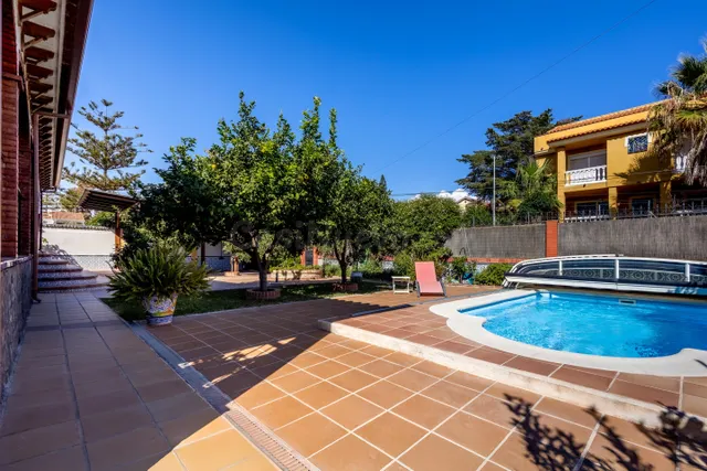 Gran oportunidad en Urbanización Puerto Sol – Puerto de la Torre, Málaga — 2