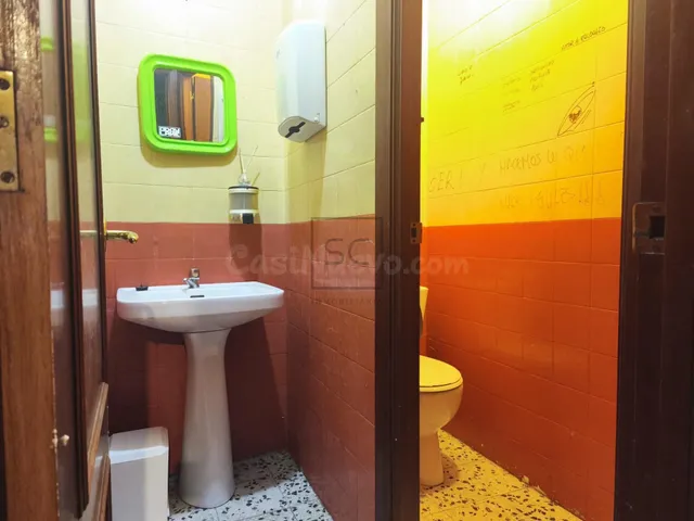 LOCAL COMERCIAL EN ULTRAMAR-FERROL — 4