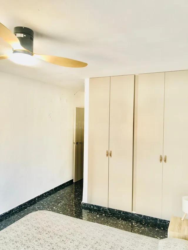 Piso reformado y amueblado 4+2 con terraza en La Roqueta — 12