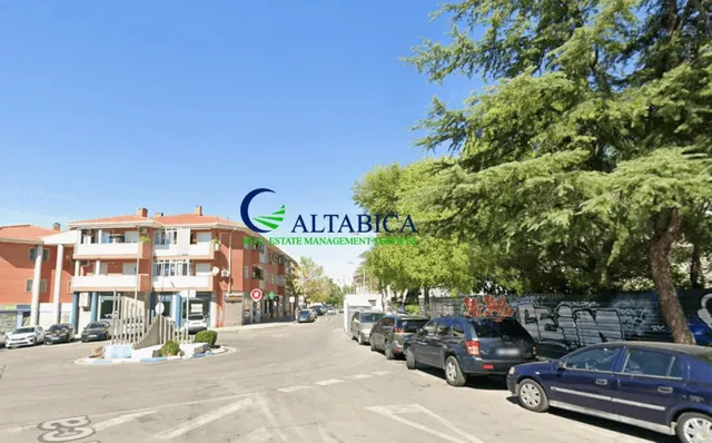 Local comercial en Venta en Velilla De San Antonio Madrid — 2
