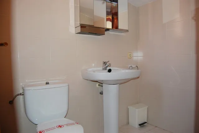 Chalet de 120 m2 con 4 habitaciones dobles y piscina — 17