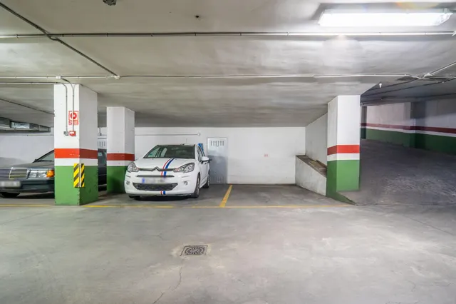 Se vende plaza de garaje en Parque Lagos cerca de Carrefour — 5