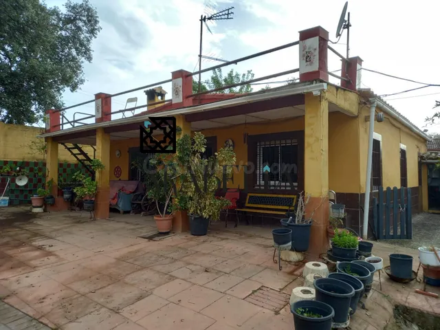 Amplia Casa con Terreno en Córdoba - Oportunidad de Inversió