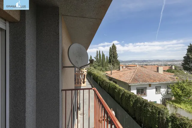 DÚPLEX EN VENTA EN OGIJARES – AMPLITUD, COMODIDAD Y ESPACIOS EXTERIORES — 24
