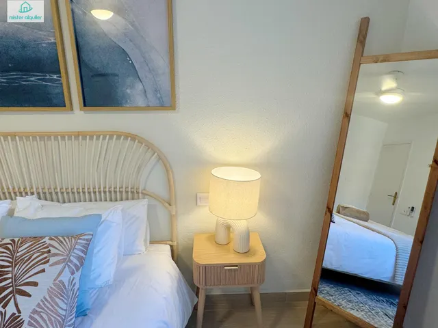 EXCLUSIVO APARTAMENTO REFORMADO EN EL CAMPELLO CON TERRAZA, PISCINA Y UBICACIÓN PRIVILEGIADA JUNTO AL MAR — 27