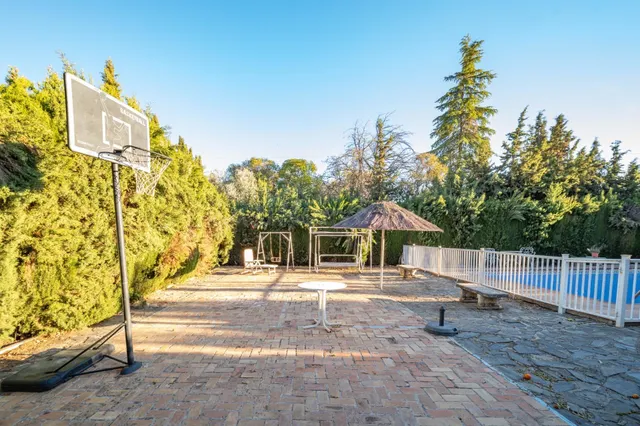 FANTÁSTICO CHALET INDEPENDIENTE CON PISCINA EN HUETOR VEGA - foto 4