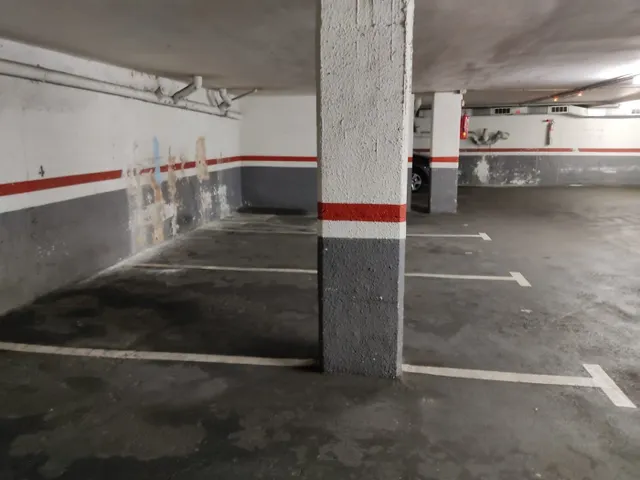 Plaça de parking de cotxe - Carrer de Nació — 4