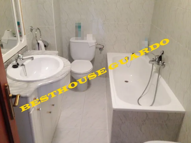 SE VENDE CASA EN LAS HERAS DE LA PEÑA — 11