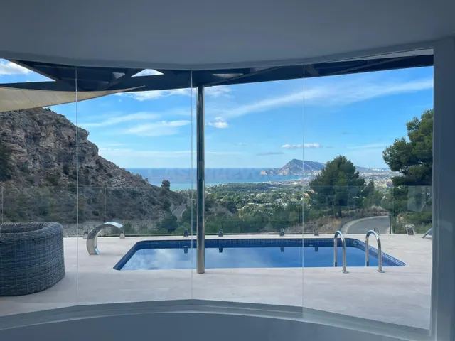 Exclusiva villa de alto standing con vistas panorámicas al m - foto 3
