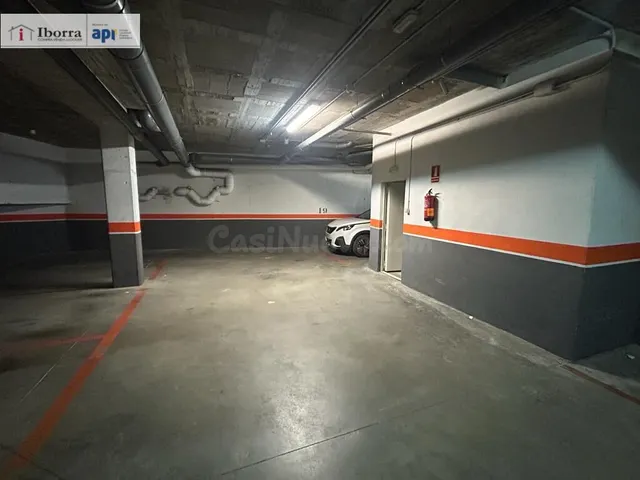 PARKING EN CALLE NARCIS OLLER EN SANT PEDRO — 3