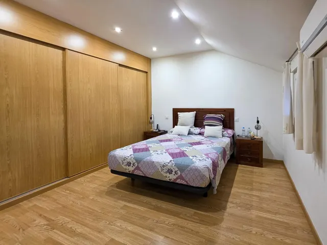 Precioso chalet adosado de 4 dormitorios con piscina privada y garaje en Carranque — 46