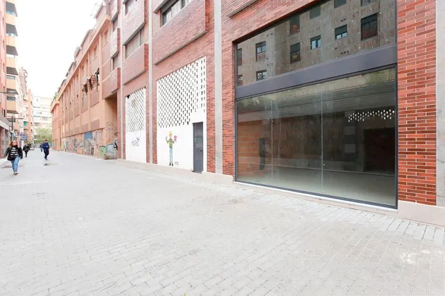 Oportunidad de inversión en local comercial al lado de Constitución. — 21