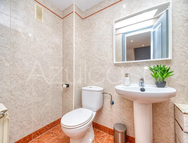 Ático en venta de 2 dormitorios y 2 baños en Gran Vía, Alicante — 24