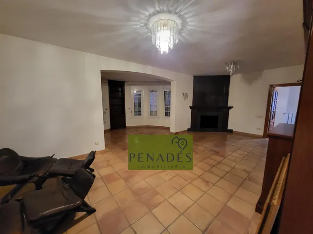 ESPECTACULAR CHALET MUY CERCA DEL PUEBLO — 20