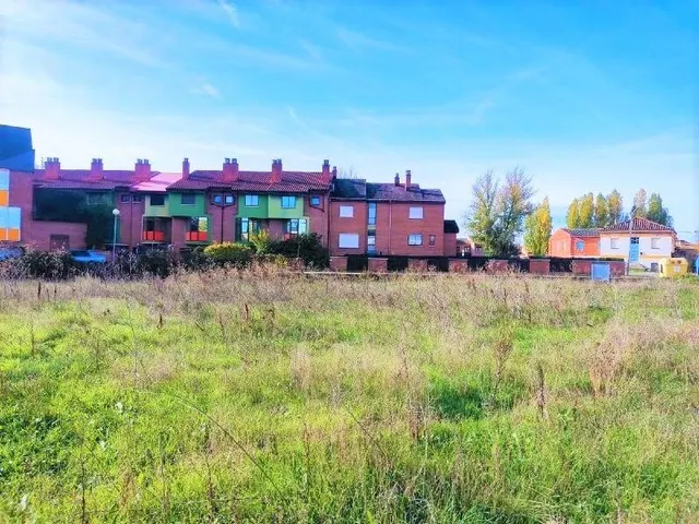SUELO  URBANIZABLE RESIDENCIAL EN  SAN ANDRES DEL RABANEDO — 2