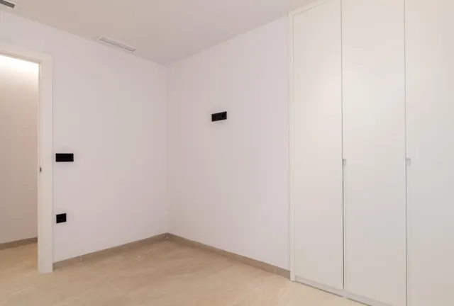 Apartamento totalmente reformado a estrenar frente a la Plaza del Teatro de Torrevieja — 37