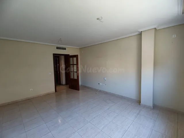 Piso en Noreña sin amueblar - foto 2