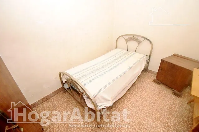 ¡Hazla a tu gusto! Casa amplia y luminosa de tres alturas para reformar, cerca del ayuntamiento — 15
