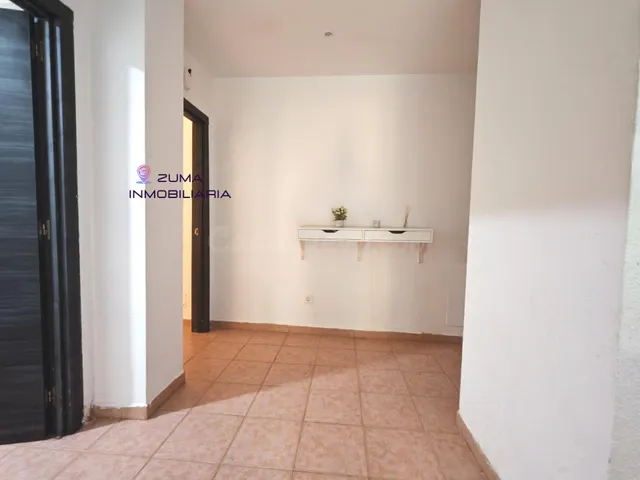 Piso en el Puerto de la Torre, Málaga. — 3