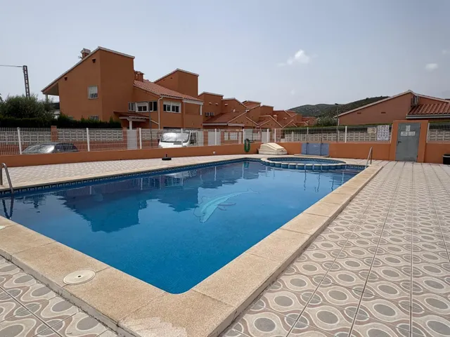 Encantadora Casa Reformada en Peñiscola con Vistas y Piscina Comunitaria — 46