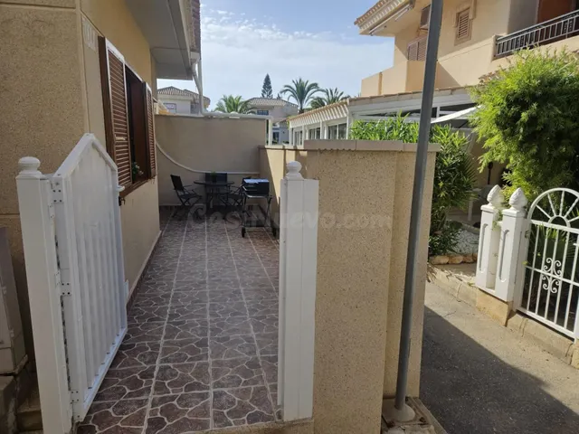 BUNGALOW DE 2 DORMITORIOS 1 BAÑO EN PLAYA FLAMENCA ( ORIHUEL - foto 4