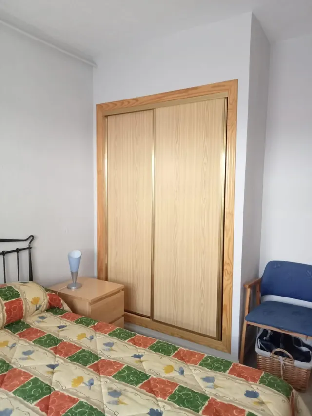 Chalet independiente de una planta con solárium, trastero y jardín consolidado — 12