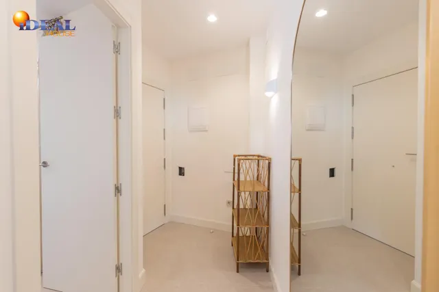 ¡exclusivo apartamento en primera linea de playa con reforma integral de alta gama! — 30