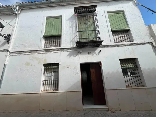 Amplia Casa Familiar a Pocos Pasos del Centro