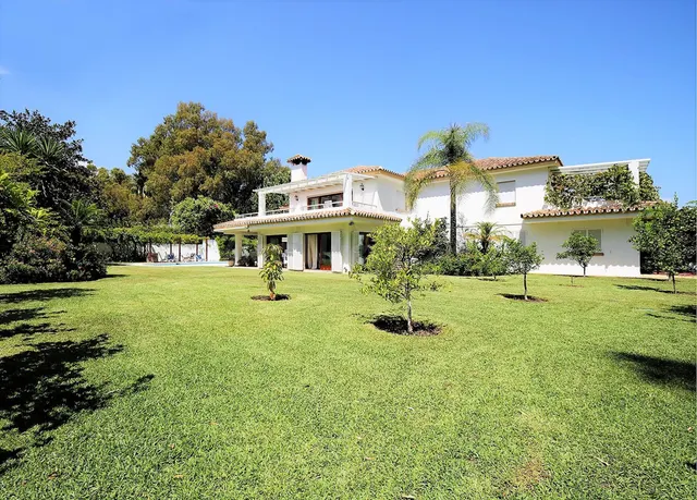 Chalet 5 habitaciones 600m² en venta - Costa Del Sol - foto 2