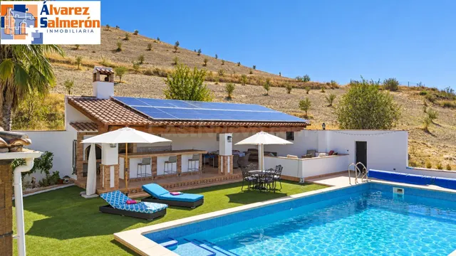IMPRESIONANTE FINCA RÚSTICA CON DOS VILLAS, PISCINA Y CASI C - foto 3