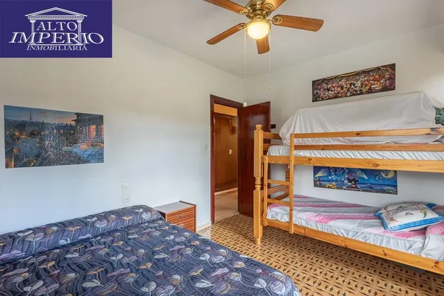 Gran casa con parcela y piscina en Cájar — 19