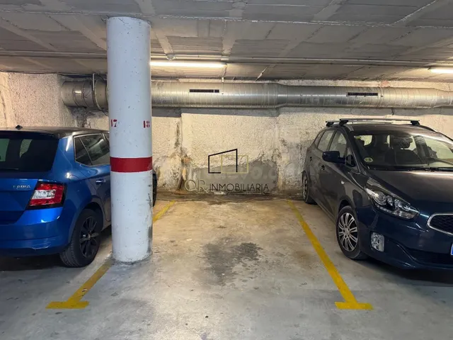 Plazas de aparcamiento en el centro de Vilafranca del Penedè - foto 4