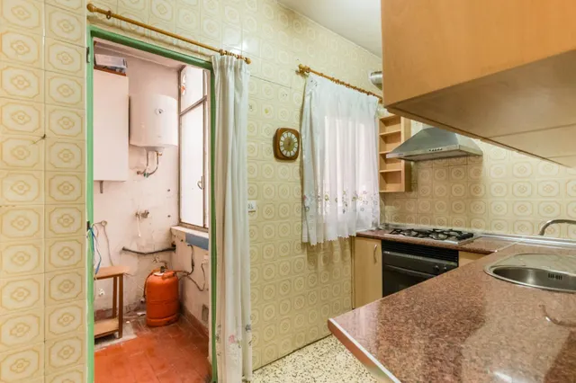 Amplio piso en venta para reformar en el Barrio del Carmen, Murcia — 25