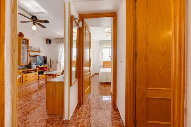Apartamento 2 dormitorios con orientación sur y piscina comunitaria. — 19