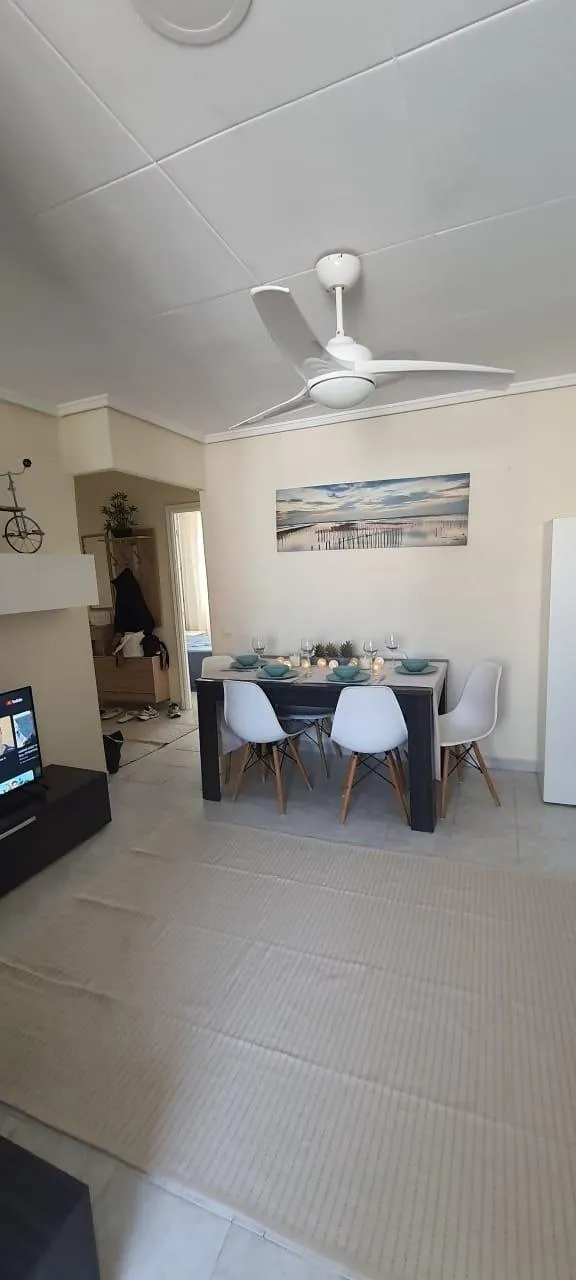 Fantástica vivienda reformada. junto a la playa. ideal para vivir o como inversión — 19