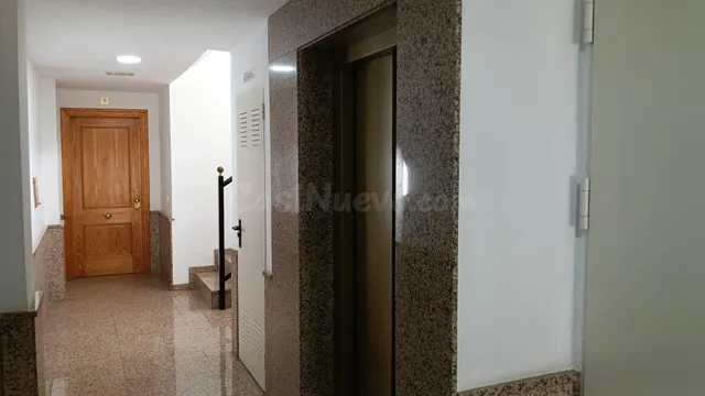 ¡Tu Ático Ideal en El Ejido Sur por solo €126,500! - foto 5